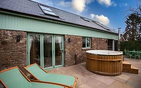 Luxury Cottage With Hot Tub In The Forest Of Dean